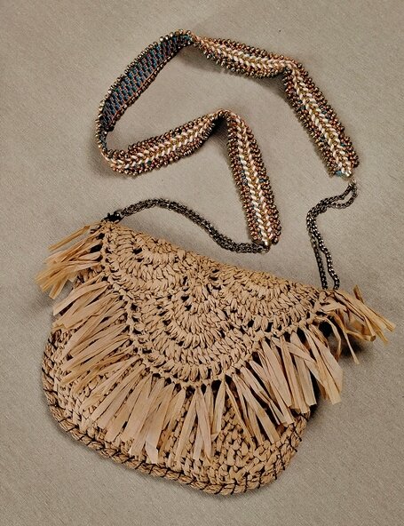 Borsa in rafia con tracolla
