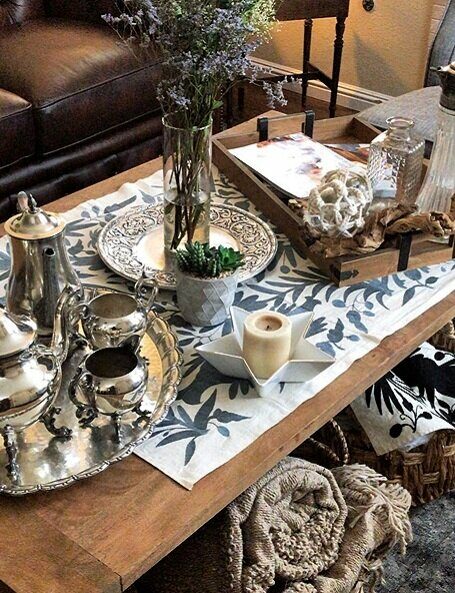 Otomi table runner