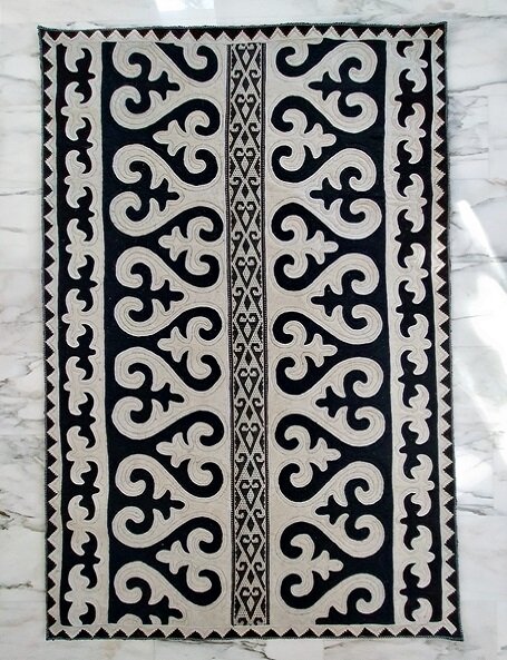 BLACK AND WHITE RUG - CTP516
